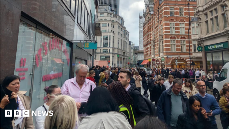 Almost 5,000 evacuated in City of London gas leak