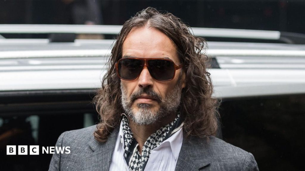Russell Brand asked assistant for female fan phone numbers, court hears Russell Brand asked assistant for female fan phone numbers, court hears