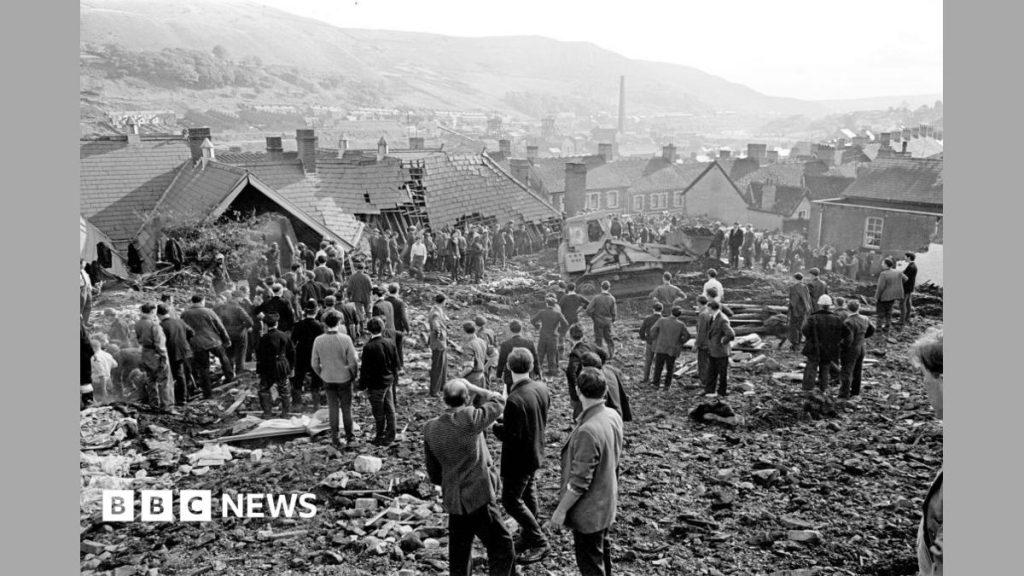 King, Queen and Prince William to visit Aberfan on 60th anniversary of disaster