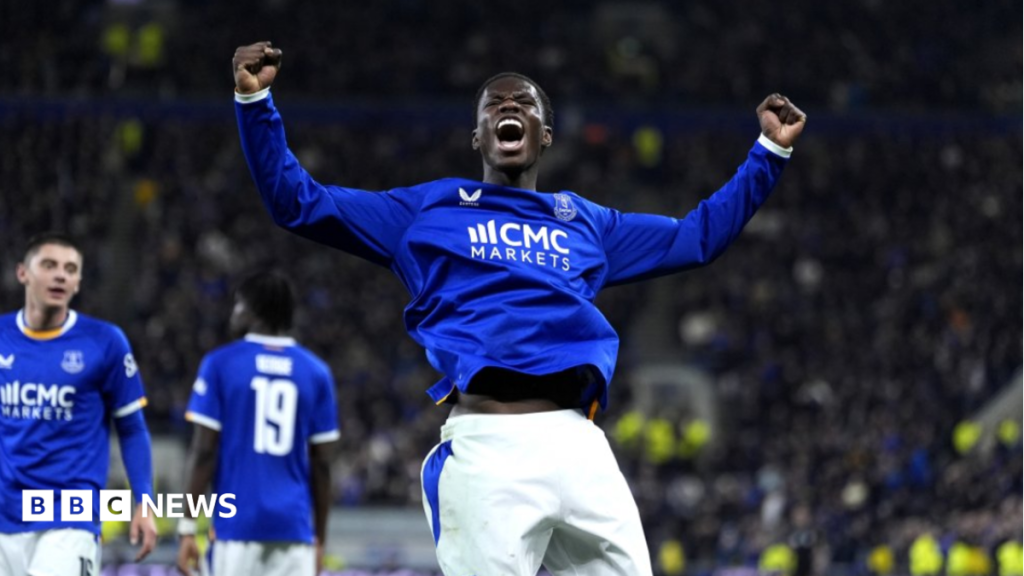Everton striker’s relief family not home during burglary