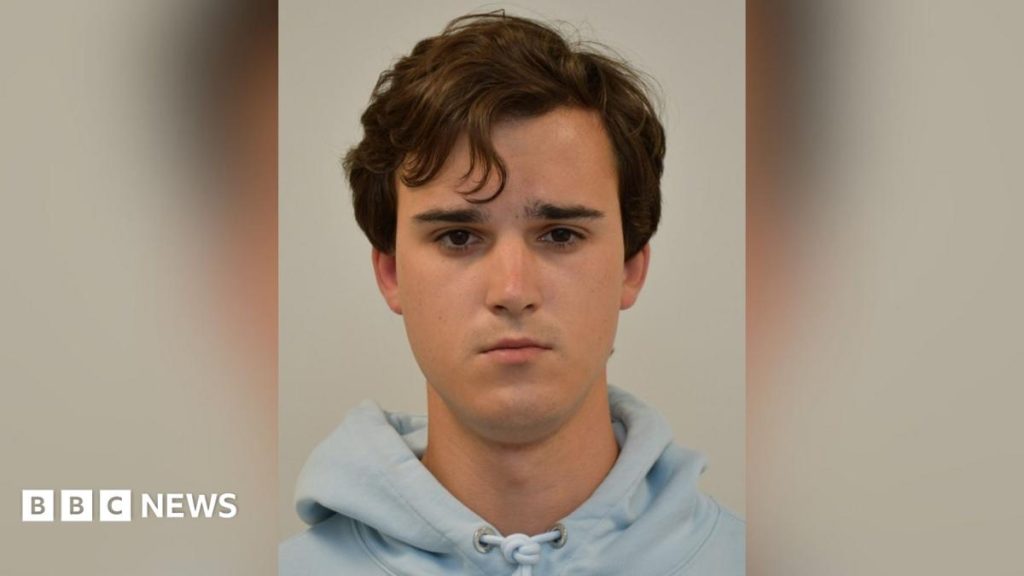 Man jailed for Starmer-linked arson attacks is deported Man jailed for Starmer-linked arson attacks is deported
