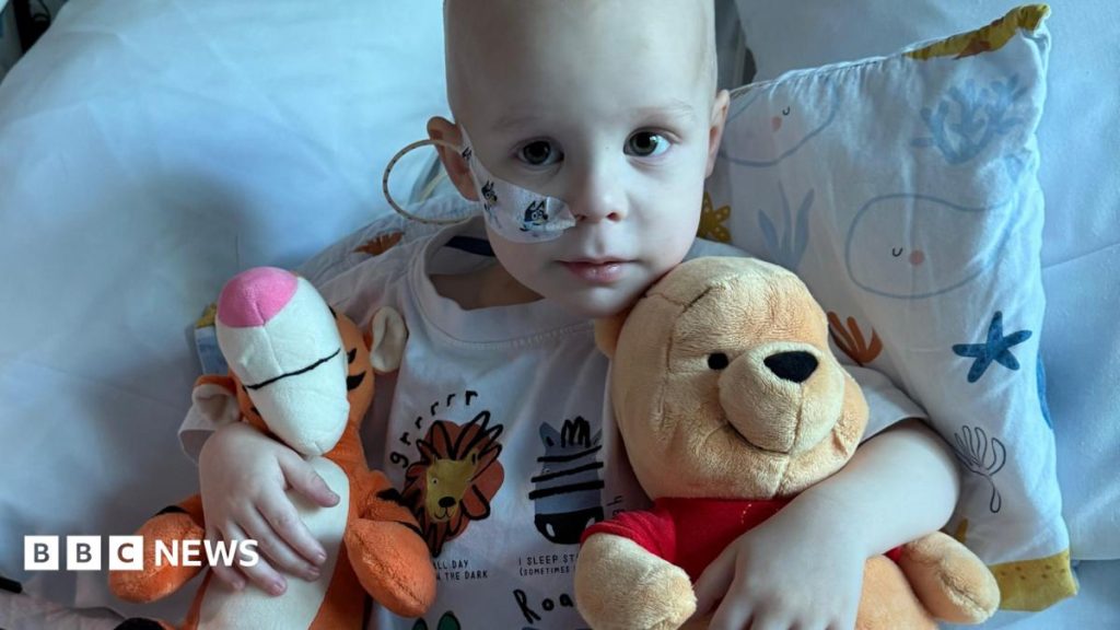 Toddler heads to US for cancer treatment as family given ‘glimmer of hope’ Toddler heads to US for cancer treatment as family given ‘glimmer of hope’
