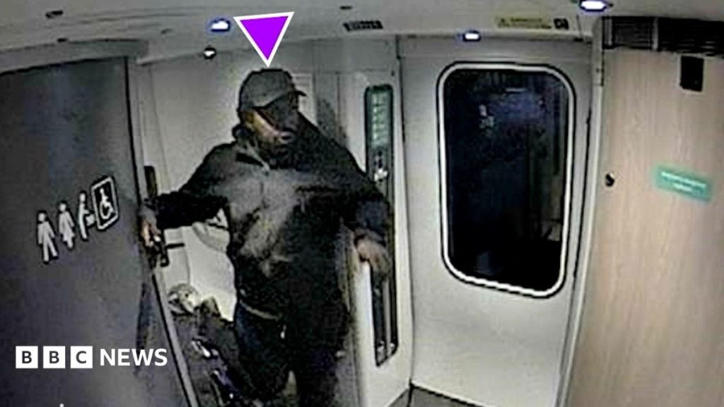 Watch: Passenger fights off knife attacker with frying pan Watch: Passenger fights off knife attacker with frying pan