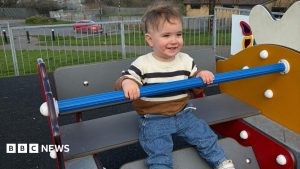 Swansea toddler found in road after wandering off from Seren Fach nursery Swansea toddler found in road after wandering off from Seren Fach nursery