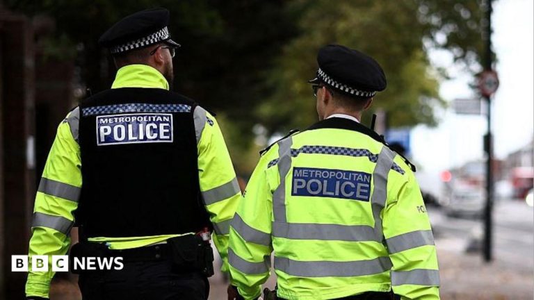 Five arrested for inciting racial hatred outside Jewish group’s headquarters, says Met