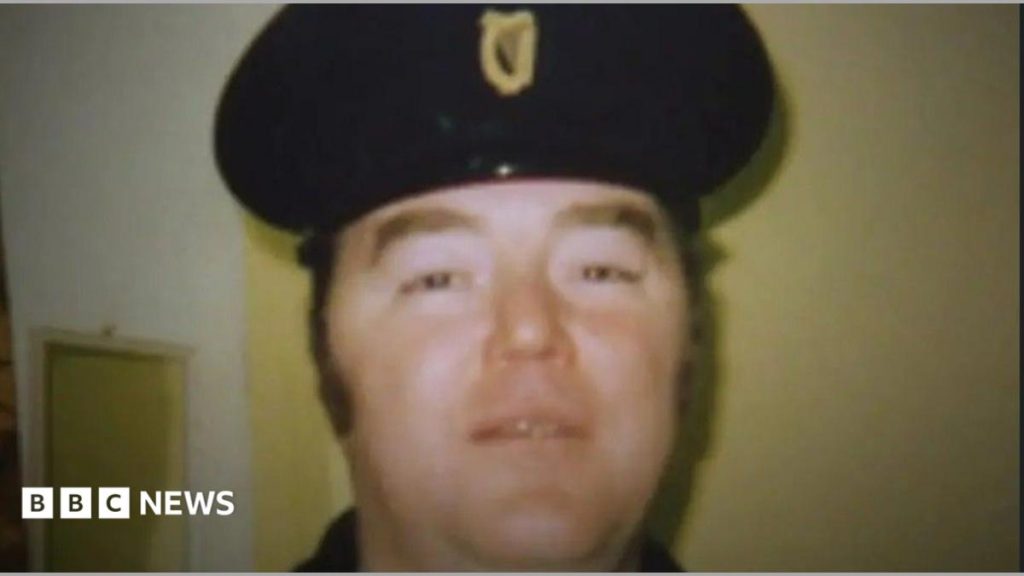 Family of prison officer shot dead by IRA to get state apology Family of prison officer shot dead by IRA to get state apology