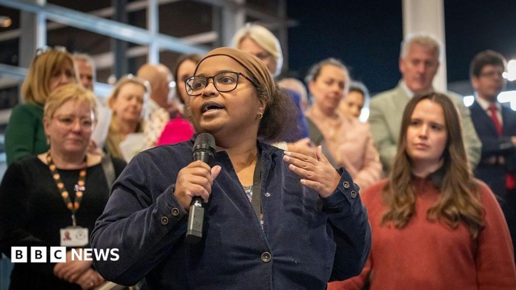 Angry scenes and protests at Senedd as Reform call for ban on Muslim face coverings Angry scenes and protests at Senedd as Reform call for ban on Muslim face coverings