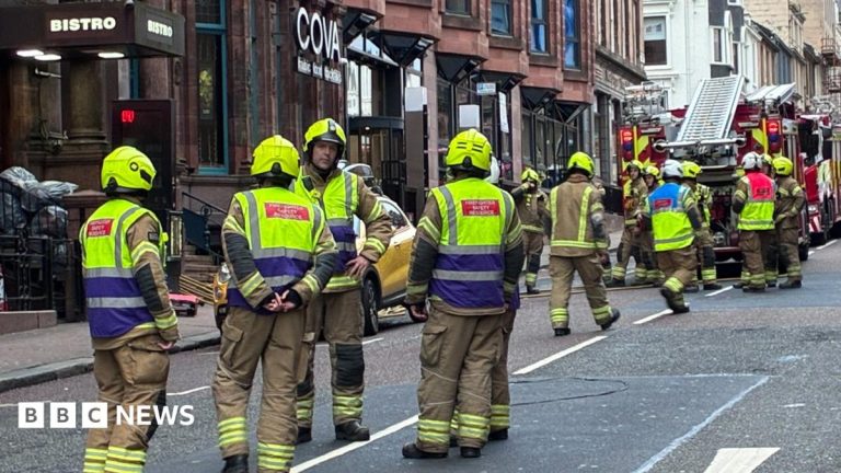 Nine fire engines called to Glasgow city centre bar fire