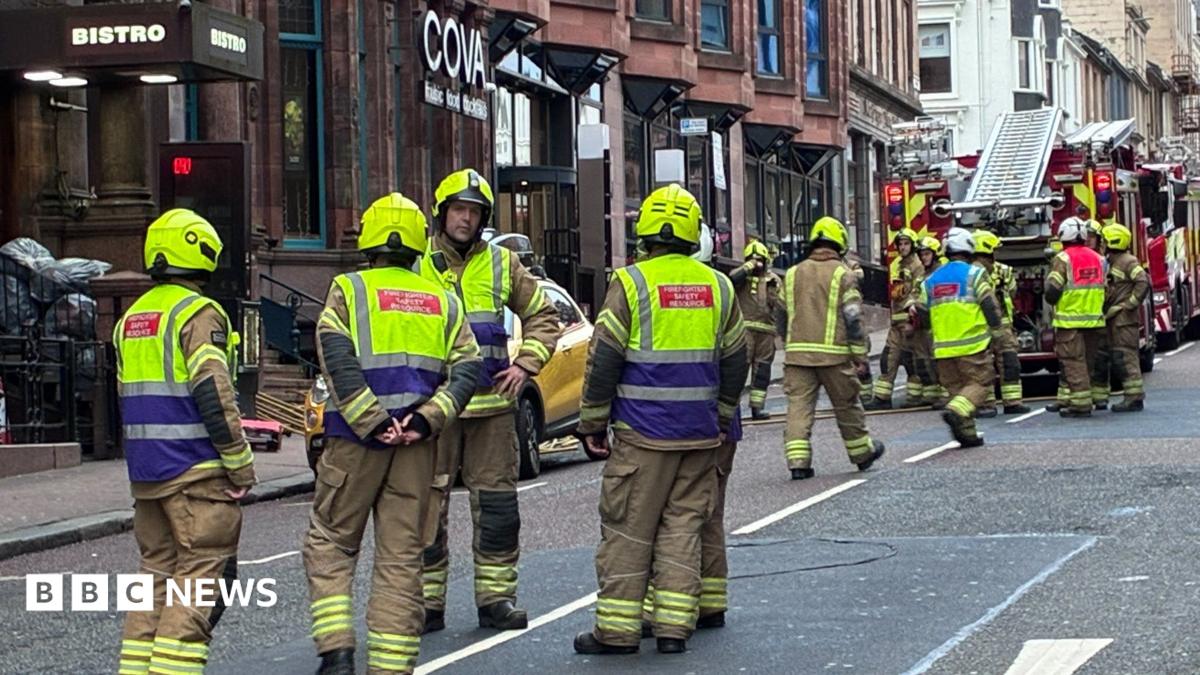 Nine fire engines called to Glasgow city centre bar fire