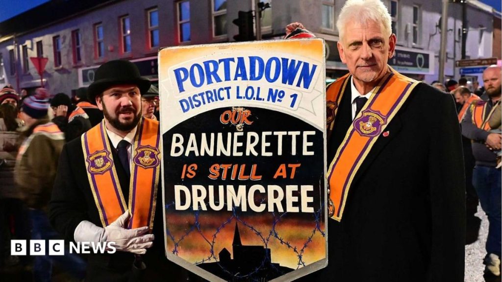 Thousands of people gather in support of Drumcree Orangemen