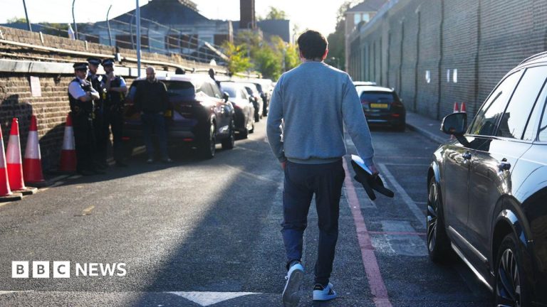 Hundreds of criminals leave prison under early release scheme