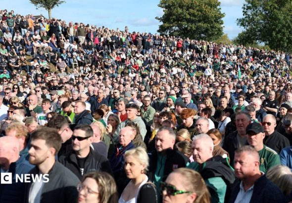 Portadown: Rallies take place in Portadown over Drumcree dispute